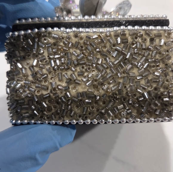 Beaded Jewelry Box with Gem Accents VINTAGE. - Picture 13 of 13